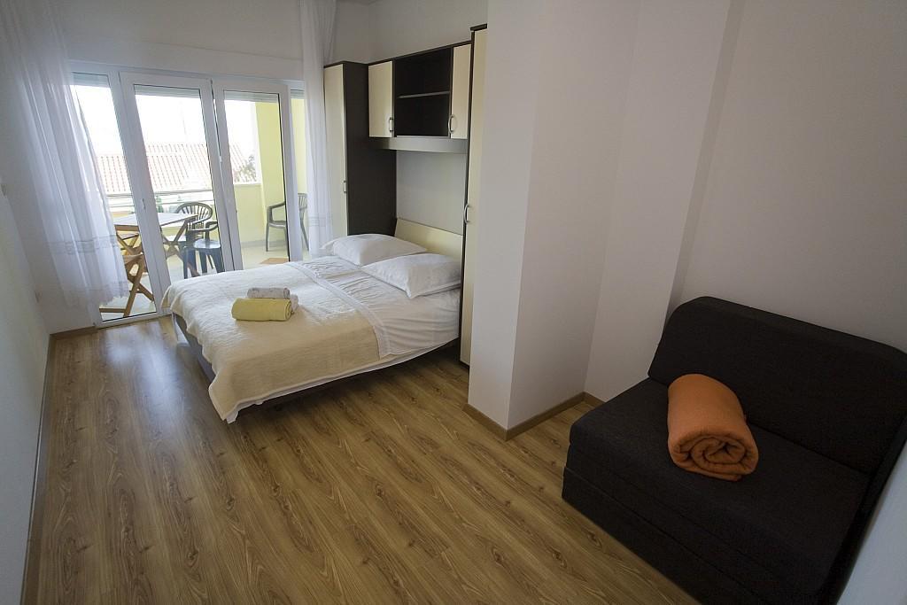 Apartments Rubic 奥米什 客房 照片