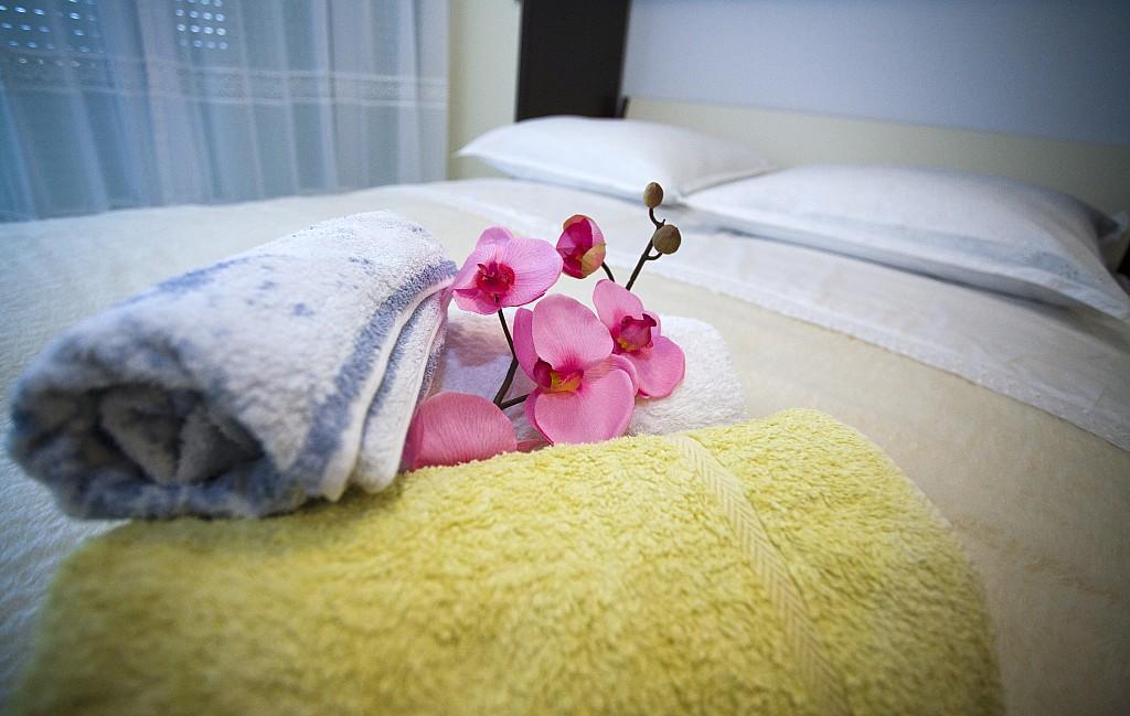 Apartments Rubic 奥米什 客房 照片