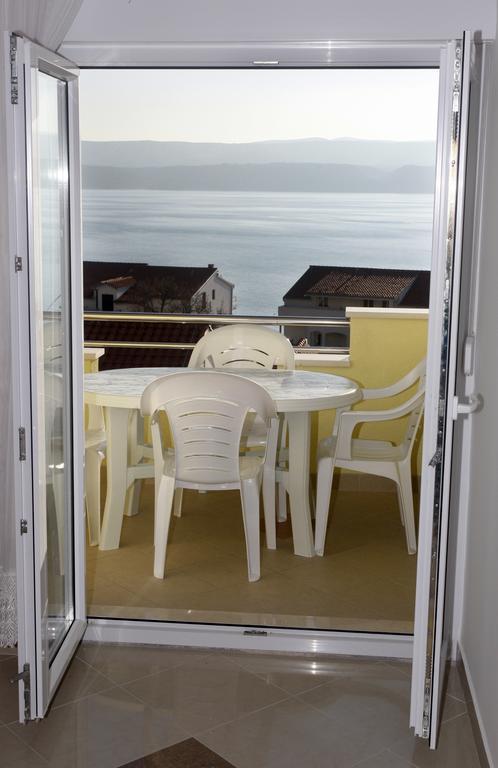 Apartments Rubic 奥米什 客房 照片